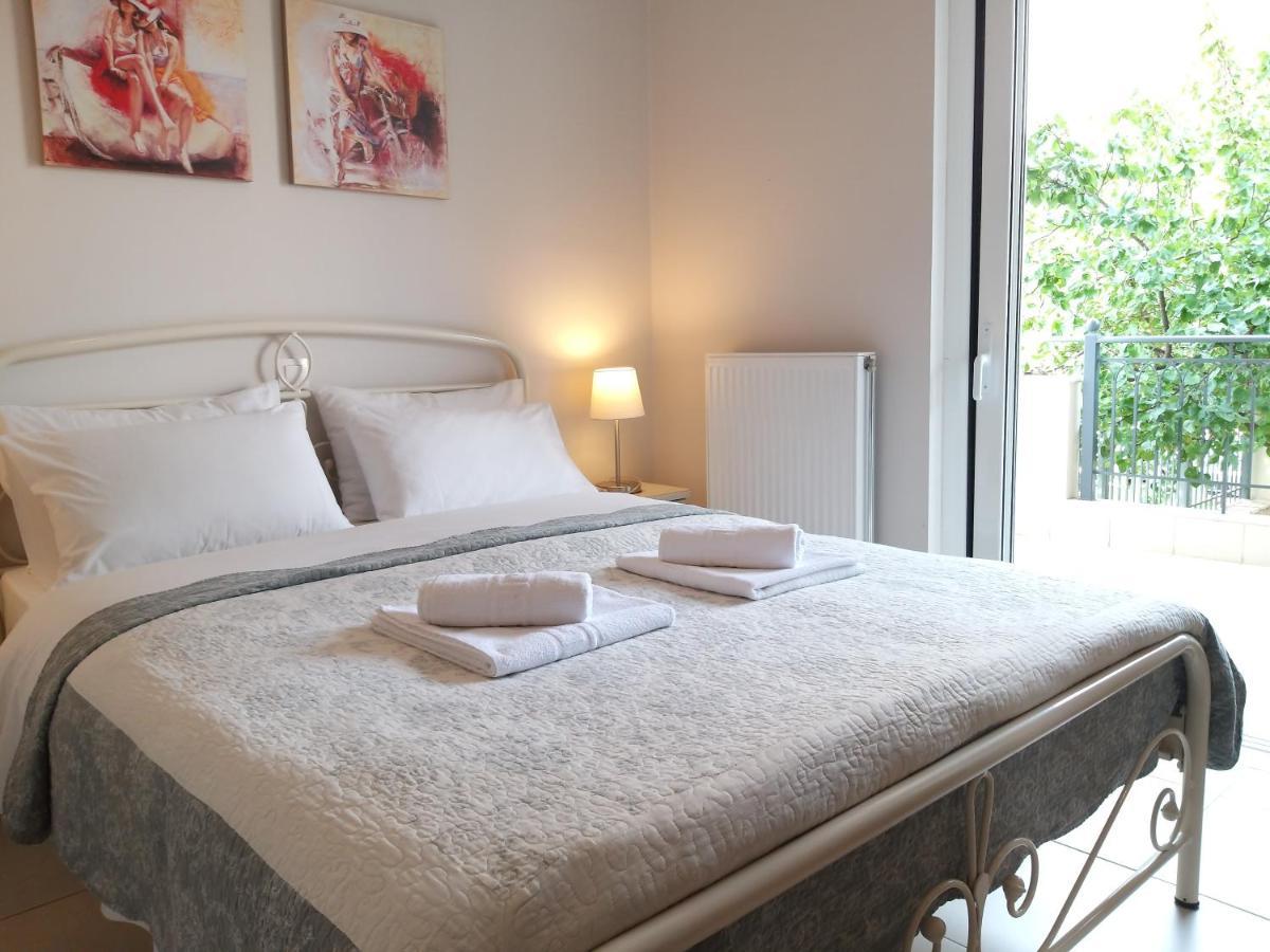 New, Bright, Cozy, Autonomous Apartment With Private Entrance And Garden, 42 M2, 5Min To The Beach And City Center Каламата Экстерьер фото